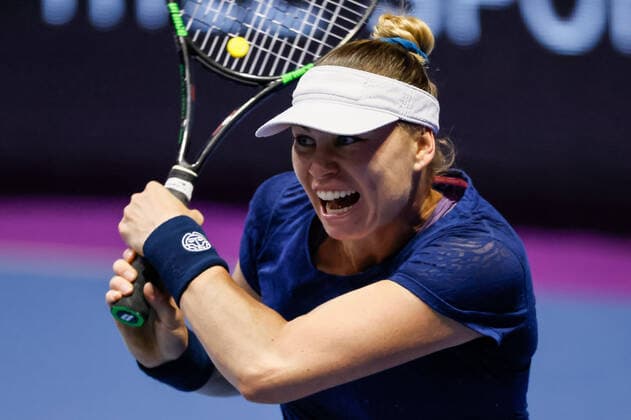 St. Petersburg Ladies Trophy 2022 - Day Two Vera Zvonareva of Russia in action during the women s singles Round of 32 match of the WTA, Tennis Damen 500 St. Petersburg Ladies Trophy 2022 International Tennis Tournament against Tereza Martincova of Czech Republic on February 8, 2022 at the Sibur Arena in Saint Petersburg, Russia. Saint Petersburg Russia  Copyright: xMikexKireevx originalFilename:kireev-stpeters220208_npBVS.jpg