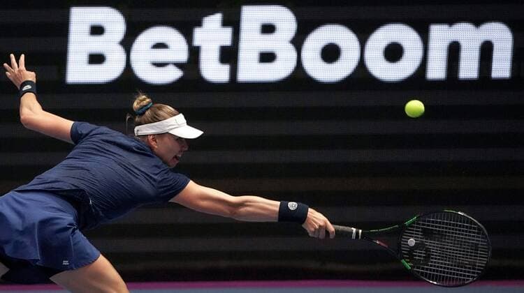 Russia Tennis St. Petersburg Ladies Trophy 8108598 08.02.2022 Russia s Vera Zvonareva returns a shot to Czech Republic s Tereza Martincova during a women s singles match at the St. Petersburg Ladies Trophy 2022 tennis tournament in St.Petersburg, Russia. Alexei Danichev Sputnik St. Petersburg Russia  Copyright: xAlexeixDanichevx
