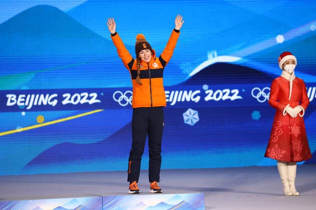 Antoinette De Jong (NED), FEBRUARY 8, 2022 - Speed skating, Eisschnelllauf : Women s 1500m Medal Ceremony during the Beijing 2022 Olympic Winter games, Winterspiele,Spiele, Summer games at Beijing Medal Plaza in Beijing, China.  (180189822)
