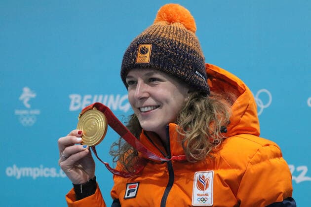 Ireen Wust (NED), FEBRUARY 8, 2022 - Speed skating, Eisschnelllauf : Women s 1500m Medal Ceremony during the Beijing 2022 Olympic Winter games, Winterspiele,Spiele, Summer games at Beijing Medal Plaza in Beijing, China.  (180189863)