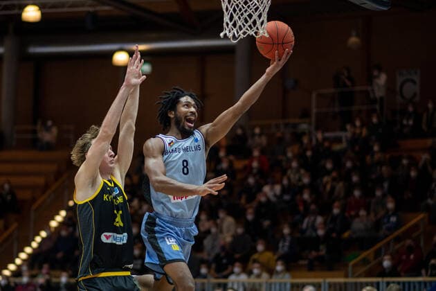 Terrell Harris HAKRO Merlins Crailsheim at the basket, HAKRO Merlins Crailsheim vs Kiev Basket, Basketball FIBA Europe Cup, 5 match day main round, 08 02 2022, season 2021 2022 Merlins Crailsheim vs Kiev Basket, Basketball FIBA Europe Cup, 5 match day main round, 08 02 2022, season 2021 2022 Copyright: xEibner Memmlerx EP_MMR