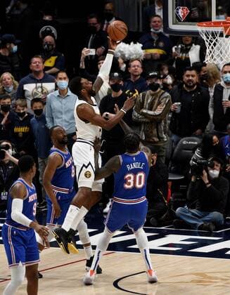 Denver Nuggets forward Jeff Green 32, center right, goes up for a basket against New York Knicks forward Julius Randle 30, right, as New York Knicks guard Kemba Walker 8, center left, and New York Knicks guard RJ Barrett 9, left, look on during the first quarter at the Ball Arena in Denver, CO, USA, 08 February 2022. EPA Todd Pierson Denver Nuggets - New York Knicks !ACHTUNG: NUR REDAKTIONELLE NUTZUNG!  Copyright: xToddxPiersonx AME4542 20220209-1bbec4c698db74fdc636ee4b9f26169831516802
