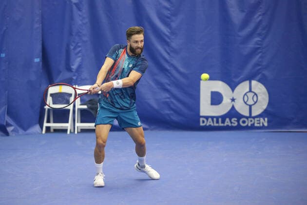 DALLAS, TX - FEBRUARY 08: Liam Broady (GBR) hits a backhand during the Dallas Open on February 8, 2022 at the Styslinger Altec Tennis Complex in Dallas, TX. (Photo by George Walker Icon Sportswire) TENNIS: FEB 08 Dallas Open Icon22020815
