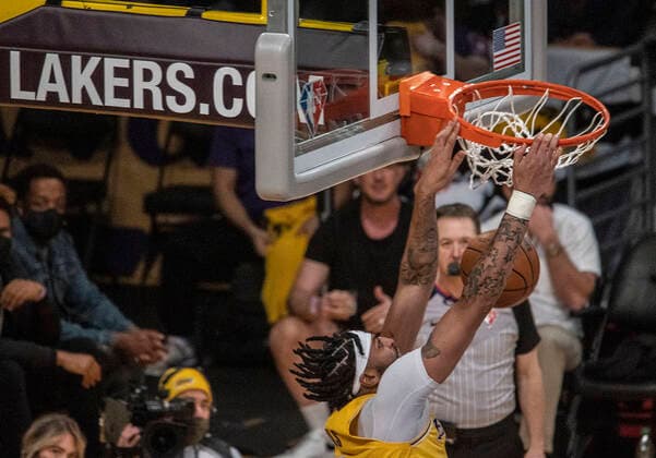 February 8, 2022, Los Angeles, California, USA: Anthony Davis 3 of the Los Angeles Lakers dunks the ball during their NBA, Basketball Herren, USA game against the Milwaukee Bucks on Tuesday February 8, 2022 at Crypto.com Arena in Los Angeles, California. Lakers lose to Bucks, 116-131. PI Los Angeles USA - ZUMAp124 20220208_zaa_p124_001 Copyright: xJAVIERxROJASx