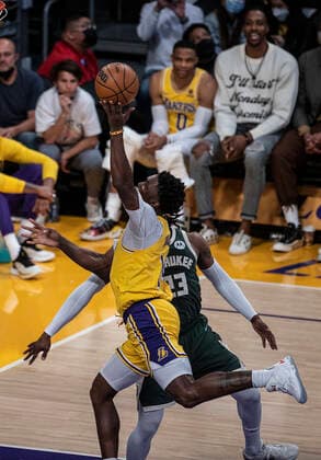 February 8, 2022, Los Angeles, California, USA: Stanley Johnson 14 of the Los Angeles Lakers puts up a shot over Wesley Matthews 23 of the Milwaukee Bucks during their NBA, Basketball Herren, USA game on Tuesday February 8, 2022 at Crypto.com Arena in Los Angeles, California. Lakers lose to Bucks, 116-131. PI Los Angeles USA - ZUMAp124 20220208_zaa_p124_016 Copyright: xJAVIERxROJASx