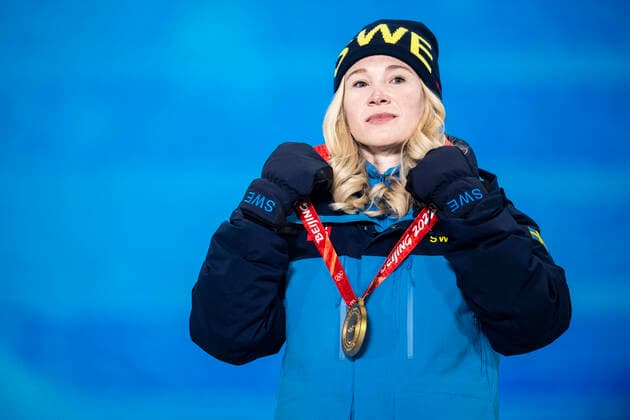 220209 Jonna Sundling of Sweden with her gold medal at the medal ceremony for women s cross country skiing sprint during day 5 of the 2022 Winter Olympics on February 9, 2022 in Zhangjiakou Photo Jon Olav Nesvold BILDBYRAN COP 217 JE0033 skidor cross country skiing langrenn olympic games olympics winter olympics os ol olympics winter o olympics peking peking Beijing 2022 beijing 2022 beijing 2022 olympic games beijing 2022 winter olympic games beijing os beijing ol winter ol 5 bbeng medal ceremony medal ceremony medal ceremony sweden gold,  Copyright: JONxOLAVxNESVOLD BB220209JE054