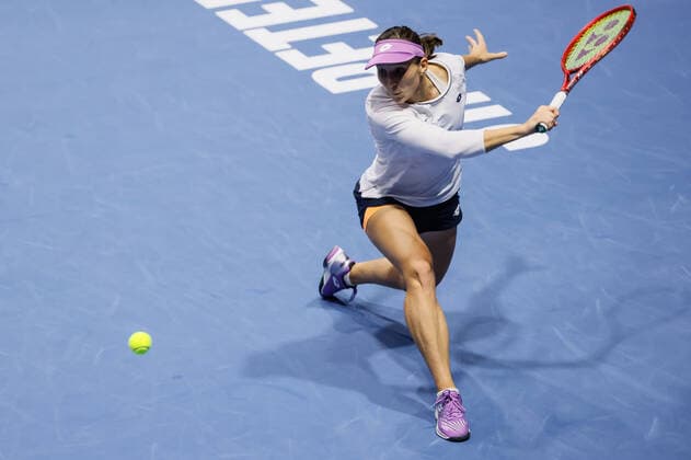 St. Petersburg Ladies Trophy 2022 - Day Three Varvara Gracheva of Russia returns the ball to Elena Rybakina of Kazakhstan during the women s singles Round of 32 match of the WTA, Tennis Damen 500 St. Petersburg Ladies Trophy 2022 International Tennis Tournament on February 9, 2022 at the Sibur Arena in Saint Petersburg, Russia. Saint Petersburg Russia  Copyright: xMikexKireevx originalFilename:kireev-stpeters220209_npbcR.jpg