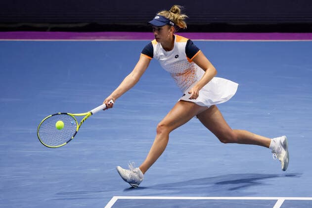 St. Petersburg Ladies Trophy 2022 - Day Three Elise Mertens of Belgium returns the ball to Petra Martic of Croatia during the women s singles Round of 16 match of the WTA, Tennis Damen 500 St. Petersburg Ladies Trophy 2022 International Tennis Tournament on February 9, 2022 at the Sibur Arena in Saint Petersburg, Russia. Saint Petersburg Russia  Copyright: xMikexKireevx originalFilename:kireev-stpeters220209_npbQL.jpg