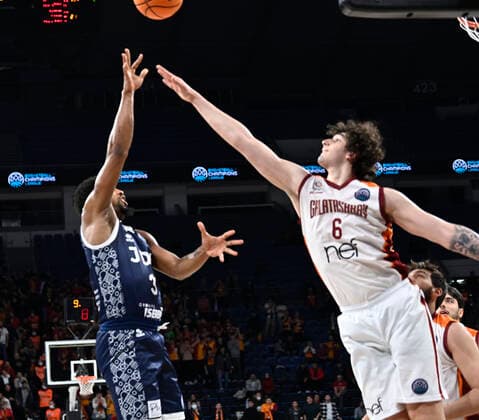 Sadik Emir Kabaca (R) of Galatasaray Nef and Chase Simon (3) of JDA Dijon Basket during the FIBA Champions League Group I Play off match between Galatasaray NEF and JDA Dijon Basket at Sinan Erdem Arena in Istanbul , Turkey on February 09 , 2022. ( Photo by Seskimphoto ) 