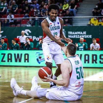 09.02.2022 Warszawa Koszykowka FIBA Europe Cup 2021, druga faza grupowa Legia Warszawa - Medi Bayreuth N z Raymond Cowels III, Adam Kemp Foto Adam Starszynski PressFocus 09.02.2022 Warsaw Basketball FIBA Europe Cup 2021, second stage Legia Warszawa - Medi Bayreuth Raymond Cowels III, Adam Kemp Credit Adam Starszynski PressFocus NEWSPIX.PL --- Newspix.pl  20220209PF_AS113
