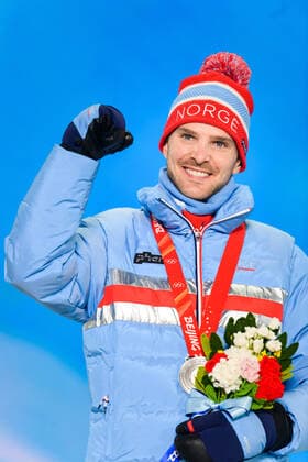 220210 Jorgen Graabak of Norway celebrates with his silver medal at the medal ceremony for men nord s nordic combined individual during day 6 of the 2022 Winter Olympics on February 10, 2022 in Zhangjiakou Photo Vegard Grott BILDBYRAN kod VG VG0235 skidor nordic combined nordisk komination olympic games olympics winter olympics os ol olympiska spel vinter os olympiske leker peking peking peking 2022 beijing 2022 beijing 2022 olympic games beijing 2022 winter olympic games peking os beijing ol vinter ol bbeng medaljeseremoni medaljceremoni medal ceremony norge norway celebration jubel silver,  Copyright: VEGARDxGRoTT BB220210VG055