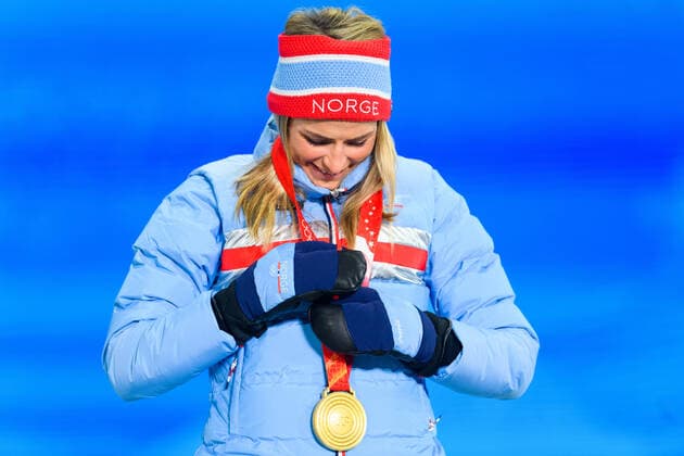 220210 Therese Johaug of Norway celebrates with her gold medal at the medal ceremony for women s cross country skiing individual 10 km during day 6 of the 2022 Winter Olympics on February 10, 2022 in Zhangjiakou Photo Vegard Grott BILDBYRAN kod VG VG0235 skidor cross country skiing langrenn olympic games olympics winter olympics os ol olympic games winter os olympic games peking peking peking 2022 beijing 2022 beijing 2022 olympic games beijing 2022 winter olympic games peking os beijing ol winter ol bbeng medal ceremony medal ceremony medal ceremony norway norway celebration jubil gold,  Copyright: VEGARDxGRoTT BB220210VG089