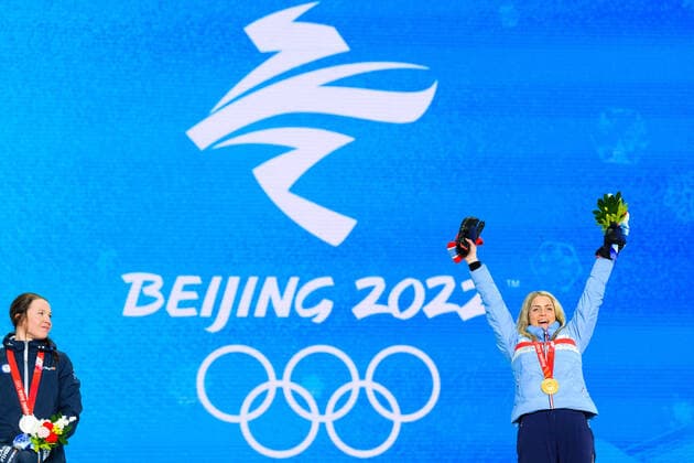 220210 Therese Johaug of Norway celebrates with her gold medal at the medal ceremony for women s cross country skiing individual 10 km during day 6 of the 2022 Winter Olympics on February 10, 2022 in Zhangjiakou Photo Vegard Grott BILDBYRAN kod VG VG0235 skidor cross country skiing langrenn olympic games olympics winter olympics os ol olympic games winter os olympic games peking peking peking 2022 beijing 2022 beijing 2022 olympic games beijing 2022 winter olympic games peking os beijing ol winter ol bbeng medal ceremony medal ceremony medal ceremony norway norway celebration jubil gold,  Copyright: VEGARDxGRoTT BB220210VG092