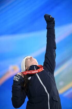 Bronze-medalist Krista Pärmäkoski of Finland during the victory ceremony of the women s cross-country skiing 10 km at the Beijing Winter Olympic Games, Olympische Spiele, Olympia, OS in Zhangjiakou Medal Plaza on February 10, 2022. Zhangjiakou China LKFTJK20220210135226BNFN  Copyright: xMarkkuxUlanderx