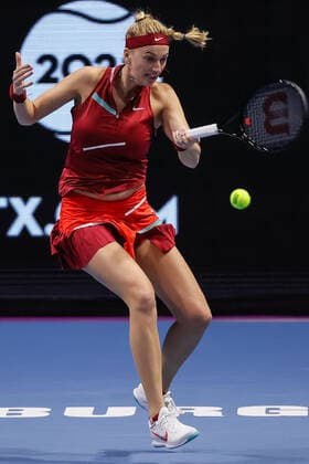 St. Petersburg Ladies Trophy 2022 - Day Four Petra Kvitova of Czech Republic returns the ball to Irina-Camelia Begu of Romania during the women s singles Round of 16 match of the WTA, Tennis Damen 500 St. Petersburg Ladies Trophy 2022 International Tennis Tournament on February 10, 2022 at the Sibur Arena in Saint Petersburg, Russia. Saint Petersburg Russia  Copyright: xMikexKireevx originalFilename:kireev-stpeters220210_np1P5.jpg