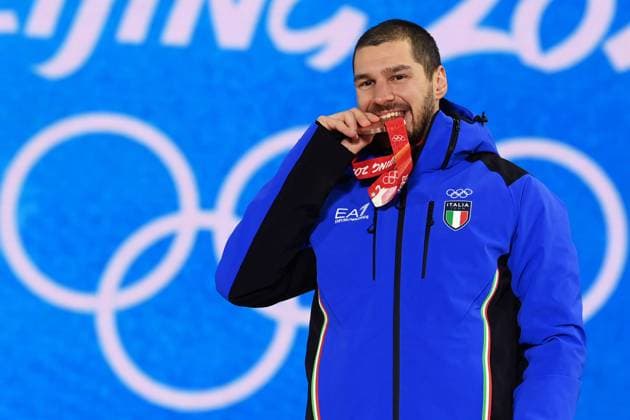 Photo Gian Mattia D Alberto - LaPresse February 10, 2022 Zhangjiakou, China Beijing 2022 Winter Olympic Games, Olympische Spiele, Olympia, OS - Men s snowboard cross medal ceremony In the pic: Omar Visintin, bronze medal  Copyright: xGianxMattiaxD Albertox-xLaPressex