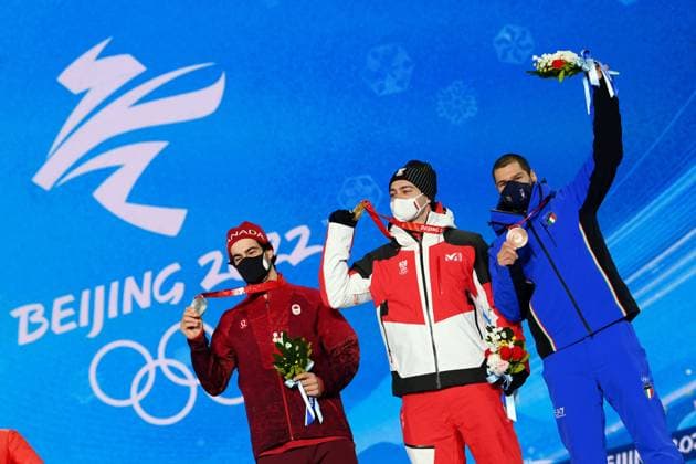 Photo Gian Mattia D Alberto - LaPresse February 10, 2022 Zhangjiakou, China Beijing 2022 Winter Olympic Games, Olympische Spiele, Olympia, OS - Men s snowboard cross medal ceremony In the pic: GRONDIN Eliot CAN silver, HAEMMERLE Alessandro AUT, gold,VISINTIN Omar, bronze  Copyright: xGianxMattiaxD Albertox-xLaPressex