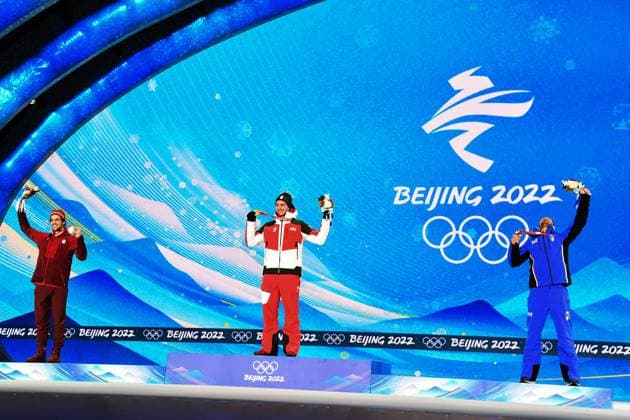 Photo Gian Mattia D Alberto - LaPresse February 10, 2022 Zhangjiakou, China Beijing 2022 Winter Olympic Games, Olympische Spiele, Olympia, OS - Men s snowboard cross medal ceremony In the pic: GRONDIN Eliot CAN silver, HAEMMERLE Alessandro AUT, gold,VISINTIN Omar, bronze  Copyright: xGianxMattiaxD Albertox-xLaPressex