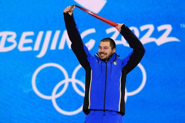 Photo Gian Mattia D Alberto - LaPresse February 10, 2022 Zhangjiakou, China Beijing 2022 Winter Olympic Games, Olympische Spiele, Olympia, OS - Men s snowboard cross medal ceremony In the pic: Omar Visintin, bronze medal  Copyright: xGianxMattiaxD Albertox-xLaPressex