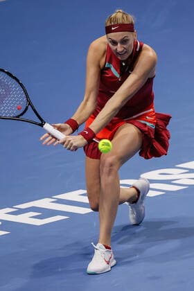 St. Petersburg Ladies Trophy 2022 - Day Four Petra Kvitova of Czech Republic returns the ball to Irina-Camelia Begu of Romania during the women s singles Round of 16 match of the WTA, Tennis Damen 500 St. Petersburg Ladies Trophy 2022 International Tennis Tournament on February 10, 2022 at the Sibur Arena in Saint Petersburg, Russia. Saint Petersburg Russia  Copyright: xMikexKireevx originalFilename:kireev-stpeters220210_np3wT.jpg