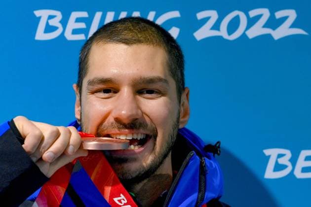 Photo Gian Mattia D Alberto - LaPresse February 10, 2022 Zhangjiakou, China Beijing 2022 Winter Olympic Games, Olympische Spiele, Olympia, OS - Men s snowboard cross medal ceremony In the pic: Omar Visintin, bronze medal  Copyright: xGianxMattiaxD Albertox-xLaPressex