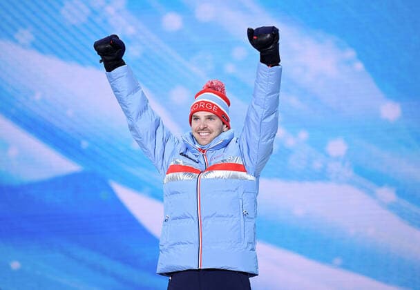 (220210) -- ZHANGJIAKOU, Feb. 10, 2022 -- Silver medalist Joergen Graabak of Norway reacts during the awarding ceremony of Nordic Combined Individual Gundersen Normal Hill 10km at Zhangjiakou Medals Plaza of the Winter Olympics in Zhangjiakou, north China s Hebei Province, Feb. 10, 2022. ) (BEIJING2022)CHINA- ZHANGJIAKOU-OLYMPIC Winter games, Winterspiele,Spiele, Summer games AWARDING CEREMONY (CN) DaixTianfang 