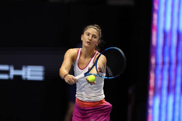 February 10, 2022, Saint Petersburg, Russia: Irina-Camelia Begu of Romania play against Petra Kvitova of Chezh Republic during the St.Petersburg Ladies Trophy 2022 tennis tournament..Final score: Saint Petersburg Russia - ZUMAs197 20220210_zaa_s197_009 Copyright: xMaksimxKonstantinovx