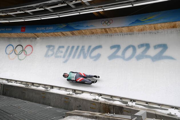 (220210) -- BEIJING, Feb. 10, 2022 -- Wolfgang Kindl of Austria competes during the luge team relay competition?at the Yanqing?National Sliding Centre in Yanqing?district of Beijing, capital of China, Feb. 10, 2022. ) (BEIJING2022)CHINA-BEIJING-YANQING-OLYMPIC Winter games, Winterspiele,Spiele, Summer games LUGE-TEAM RELAY (CN) SunxFei 