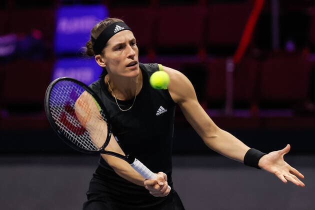 St. Petersburg Ladies Trophy 2022 - Day Four Andrea Petkovic of Germany returns the ball to Jelena Ostapenko of Latvia during the women s singles Round of 16 match of the WTA, Tennis Damen 500 St. Petersburg Ladies Trophy 2022 International Tennis Tournament on February 10, 2022 at the Sibur Arena in Saint Petersburg, Russia. Saint Petersburg Russia  Copyright: xMikexKireevx originalFilename:kireev-stpeters220210_npcqR.jpg