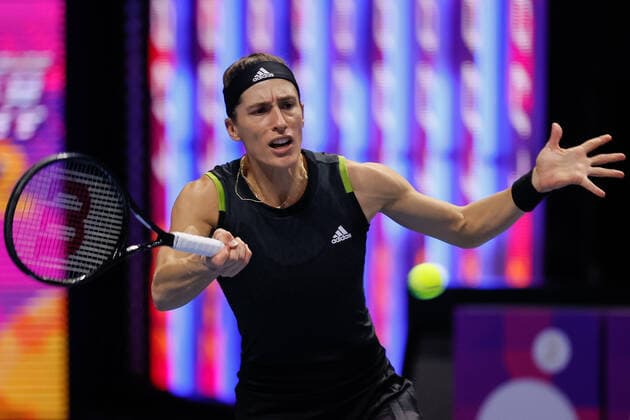 St. Petersburg Ladies Trophy 2022 - Day Four Andrea Petkovic of Germany returns the ball to Jelena Ostapenko of Latvia during the women s singles Round of 16 match of the WTA, Tennis Damen 500 St. Petersburg Ladies Trophy 2022 International Tennis Tournament on February 10, 2022 at the Sibur Arena in Saint Petersburg, Russia. Saint Petersburg Russia  Copyright: xMikexKireevx originalFilename:kireev-stpeters220210_npbks.jpg