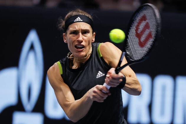 St. Petersburg Ladies Trophy 2022 - Day Four Andrea Petkovic of Germany returns the ball to Jelena Ostapenko of Latvia during the women s singles Round of 16 match of the WTA, Tennis Damen 500 St. Petersburg Ladies Trophy 2022 International Tennis Tournament on February 10, 2022 at the Sibur Arena in Saint Petersburg, Russia. Saint Petersburg Russia  Copyright: xMikexKireevx originalFilename:kireev-stpeters220210_npYkc.jpg