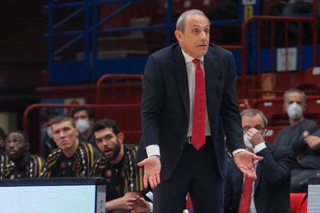 Mandatory Credit: Photo by Savino Paolella LiveMedia Shutterstock (12799364r) Ettore Messina, head coach AX Armani Exchange Olimpia Milano Basketball Euroleague Championship AX Armani Exchange Olimpia Milano vs Bitci Baskonia Vitoria-Gasteiz, Forum, Milan, Italy - 10 Feb 2022 Basketball Euroleague Championship AX Armani Exchange Olimpia Milano vs Bitci Baskonia Vitoria-Gasteiz, Forum, Milan, Italy - 10 Feb 2022  Copyright: xSavinoxPaolella LiveMedia Shutterstockx 12799364r