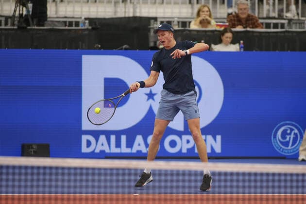 DALLAS, TX - FEBRUARY 10: Jenson Brooksby (USA) hits a forehand during the Dallas Open on February 10, 2022 at the Styslinger Altec Tennis Complex in Dallas, TX. (Photo by George Walker Icon Sportswire) TENNIS: FEB 10 Dallas Open Icon22021037