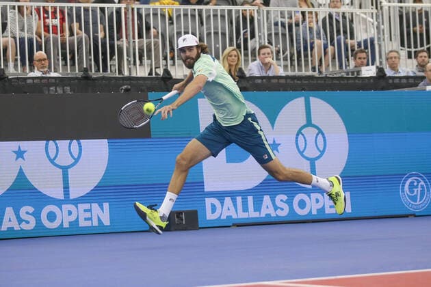 DALLAS, TX - FEBRUARY 10: Reilly Opelka (USA) hits a forehand during the Dallas Open on February 10, 2022 at the Styslinger Altec Tennis Complex in Dallas, TX. (Photo by George Walker Icon Sportswire) TENNIS: FEB 10 Dallas Open Icon22021046