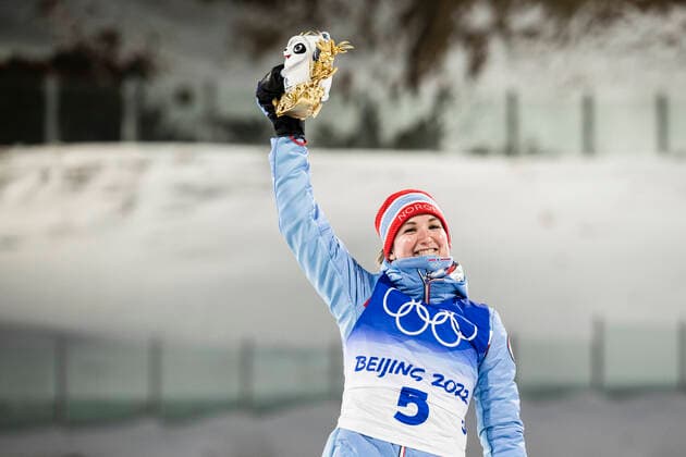 220211 Marte Olsbu Roiseland of Norway celebrates after competing in womens biathlon 7.5 km sprint during day 7 of the 2022 Winter Olympics on February 11, 2022 in Zhangjiakou Photo Vegard Grott BILDBYRAN kod VG VG0237 bbeng biathlon biathlon biathlon olympic games olympics winter olympics os ol olympics winter os olympics peking peking peking 2022 beijing 2022 beijing 2022 olympic games beijing 2022 winter olympic games beijing os beijing ol winter ol dam jubil norway,  Copyright: VEGARDxGRoTT BB220211VG103