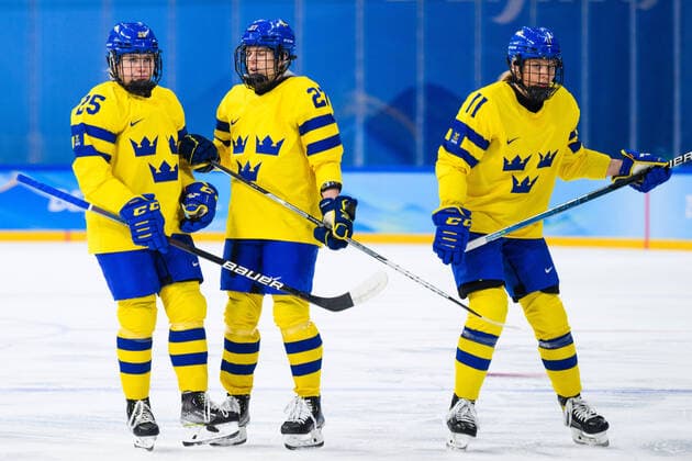 220211 Lina Ljungblom, Emma Nordin and Josefin Bouveng of Sweden looks dejected in an ice hockey quarter final game between Canada and Sweden during day 7 of the 2022 Winter Olympics on February 11, 2022 in Beijing Photo Maxim Thore BILDBYRAN kod MT MT0318 ice hockey ice hockey olympic games olympics winter olympics os ol olympic games winter os olympic games peking peking 2022 beijing 2022 beijing 2022 olympic games beijing 2022 winter olympic games peking os beijing ol winter ol 7 bbeng dam quarter final sweden sweden canada dejection depp,  Copyright: MAXIMxTHORE BB220211MT112