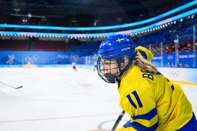 220211 Josefin Bouveng of Sweden in an ice hockey quarter final game between Canada and Sweden during day 7 of the 2022 Winter Olympics on February 11, 2022 in Beijing Photo Maxim Thore BILDBYRAN code MT MT0318 ice hockey ice hockey olympic games olympics winter olympics os ol olympiska spel Winter Olympics Beijing Olympic Games Beijing 2022 Beijing 2022 Beijing 2022 Olympic Games Beijing 2022 Winter Olympic Games Beijing Os Beijing ol Winter ol 7 bbeng dam quarter final sweden sweden canada,  Copyright: MAXIMxTHORE BB220211MT113