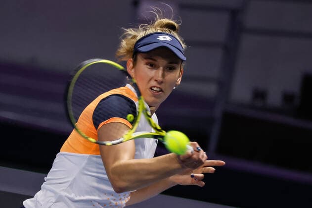 St. Petersburg Ladies Trophy 2022 - Quarter-Finals Elise Mertens of Belgium returns the ball to Maria Sakkari of Greece during the women s singles quarterfinal match of the WTA, Tennis Damen 500 St. Petersburg Ladies Trophy 2022 International Tennis Tournament on February 11, 2022 at the Sibur Arena in Saint Petersburg, Russia. Saint Petersburg Russia  Copyright: xMikexKireevx originalFilename:kireev-stpeters220211_npZDi.jpg
