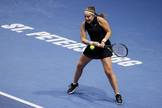 St. Petersburg Ladies Trophy 2022 - Quarter-Finals Jelena Ostapenko of Latvia returns the ball to Aliaksandra Sasnovich of Belarus during the women s singles quarterfinal match of the WTA, Tennis Damen 500 St. Petersburg Ladies Trophy 2022 International Tennis Tournament on February 11, 2022 at the Sibur Arena in Saint Petersburg, Russia. Saint Petersburg Russia  Copyright: xMikexKireevx originalFilename:kireev-stpeters220211_npH1C.jpg