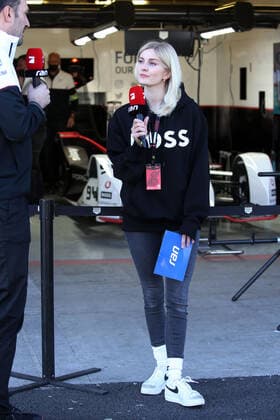 Lisa Hoffmann GER Pro7 ran Reporter, Formula E FIA World Championship, Season 8, Mexico City E Prix, 11 02 2022, MEX, TV, Television, Interview