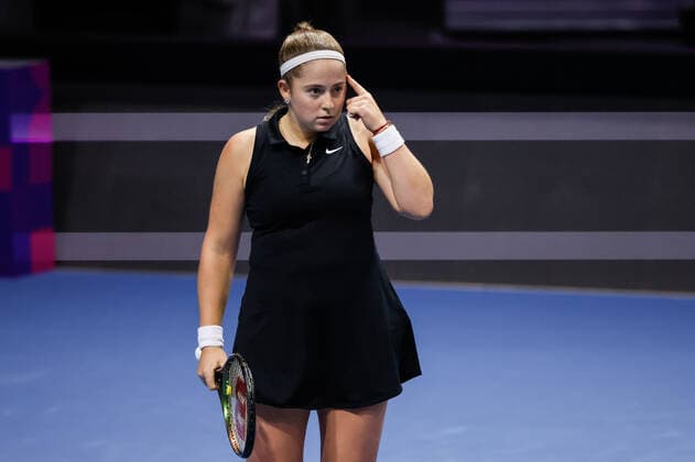 St. Petersburg Ladies Trophy 2022 - Quarter-Finals Jelena Ostapenko of Latvia gestures during the women s singles quarterfinal match of the WTA, Tennis Damen 500 St. Petersburg Ladies Trophy 2022 International Tennis Tournament against Aliaksandra Sasnovich of Belarus on February 11, 2022 at the Sibur Arena in Saint Petersburg, Russia. Saint Petersburg Russia  Copyright: xMikexKireevx originalFilename:kireev-stpeters220211_npuO6.jpg