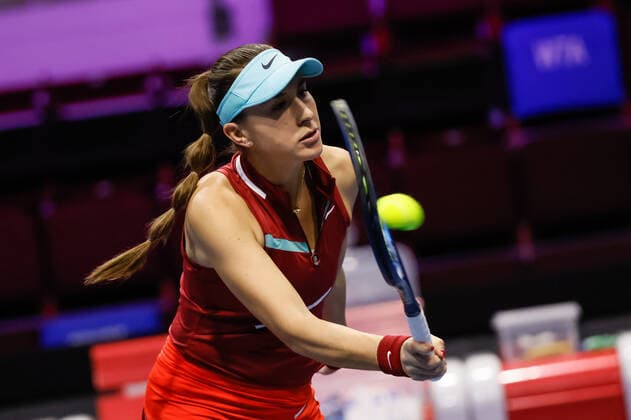 St. Petersburg Ladies Trophy 2022 - Quarter-Finals Belinda Bencic of Switzerland returns the ball to Anett Kontaveit of Estonia during the women s singles quarterfinal match of the WTA, Tennis Damen 500 St. Petersburg Ladies Trophy 2022 International Tennis Tournament on February 11, 2022 at the Sibur Arena in Saint Petersburg, Russia. Saint Petersburg Russia  Copyright: xMikexKireevx originalFilename:kireev-stpeters220211_npro6.jpg