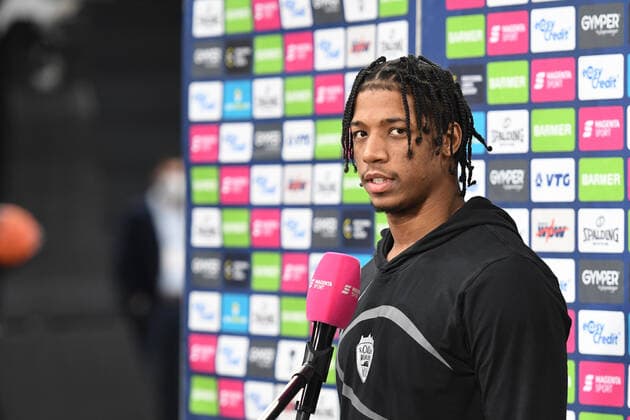 Basketball I Herren I Saison 2021-2022 I BBL I 21. Spieltag I Hamburg Towers - S.OLIVER WÜRZBURG I 11.02.2022 DESI RODRIGUEZ (23, S.OLIVER WÜRZBURG) beim Interview Hamburg edel-optics.de Arena Hamburg Deutschland Copyright: xLobeca AndreasxHannigx