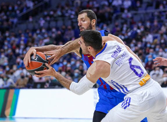 11th February 2022 Wizink Center Madrid Spain Turkish Airlines Euroleague Basketball Real Madrid vs FC Barcelona Barca Nikola Mirotic Barca and Alberto Abalde Madrid Madrid Madrid Madrid Spain Basketball Copyright: xAlbaxPachecox xAgenciaxLOFx