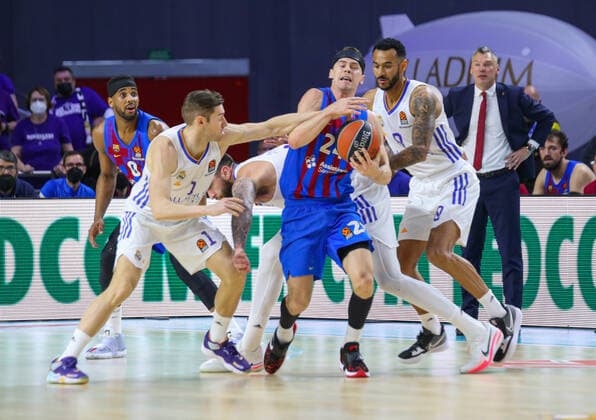 11th February 2022 Wizink Center Madrid Spain Turkish Airlines Euroleague Basketball Real Madrid vs FC Barcelona Barca Fabien Causeur, Adam Hanga Madrid and Kyle Kuric Barca Madrid Madrid Madrid Spain Basketball Copyright: xAlbaxPachecox xAgenciaxLOFx