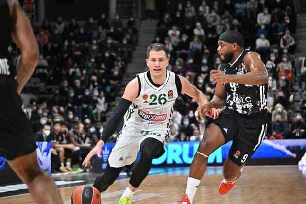 Chris jones (asvel) vs Nemanja Nedovic (panathinaikos) BASKETBALL : LDLC ASVEL vs Panathinaikos AthÂnes - Euroligue - 11 02 2022 FredericChambert Panoramic 