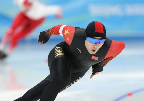 (220212) -- BEIJING, Feb. 12, 2022 -- Gao Tingyu of China competes during the Speed skating, Eisschnelllauf men s 500m event at the National Speed Skating Oval in Beijing, capital of China, Feb. 12, 2022. ) (XHTP)(BEIJING2022)CHINA-BEIJING-OLYMPIC Winter games, Winterspiele,Spiele, Summer games SPEED SKATING-MEN S 500M (CN) ChengxTingting 