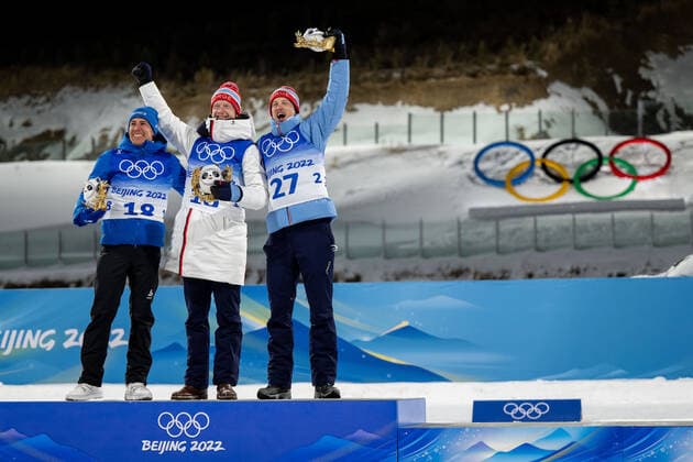 220212 Quentin Fillon Maillet of France, Johannes Thingnes Bo of Norway and Tarjei Bo of Norway celebrate after men s biathlon 10 km sprint during day 8 of the 2022 Winter Olympics on February 12, 2022 in Zhangjiakou. Photo: Joel Marklund BILDBYRAN kod JM JM0280 bbeng skidskytte biathlon skiskyting Olympic Games, Olympische Spiele, Olympia, OS olympics winter olympics os ol olympiska spel vinter-os olympiske leker peking peking 2022 beijing 2022 beijing 2022 olympic games beijing 2022 winter olympic games peking-os beijing-ol vinter-ol sprint Jubel *** 220212 Quentin Fillon Maillet of France, Johannes Thingnes Bo of Norway and Tarjei Bo of Norway celebrate after men s biathlon 10 km sprint during day 8 of the 2022 Winter Olympics on February 12, 2022 in Zhangjiakou Photo Joel Marklund BILDBYRAN code JM JM0280 bbeng biathlon biathlon biathlon olympic games olympics winter olympics os ol olympic games winter os olympic games beijing peking 2022 beijing 2022 beijing 2022 olympic games beijing 2022 winter olympic games beijing os beijing ol winter ol sprint Cheers,  Copyright: JOELxMARKLUND BB220212JM081