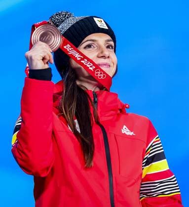 BEIJING Hanne Desmet Belgium will be honored at Medal Plaza for her bronze medal in the 1000 meter short track, on the eighth day of the 2022 Winter Olympics in Beijing, China ANP VINCENT JANNINK xVIxANPxSportx xxANPxIVx 443994408 originalFilename: 443994408.jpg