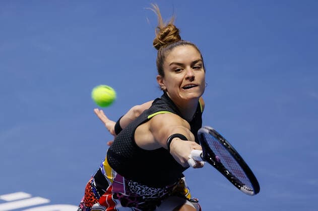 St. Petersburg Ladies Trophy 2022 - Semi-Finals Maria Sakkari of Greece returns the ball to Irina-Camelia Begu of Romania during the women s singles semifinal match of the WTA, Tennis Damen 500 St. Petersburg Ladies Trophy 2022 International Tennis Tournament on February 12, 2022 at the Sibur Arena in Saint Petersburg, Russia. Saint Petersburg Russia  Copyright: xMikexKireevx originalFilename:kireev-stpeters220212_np1DV.jpg